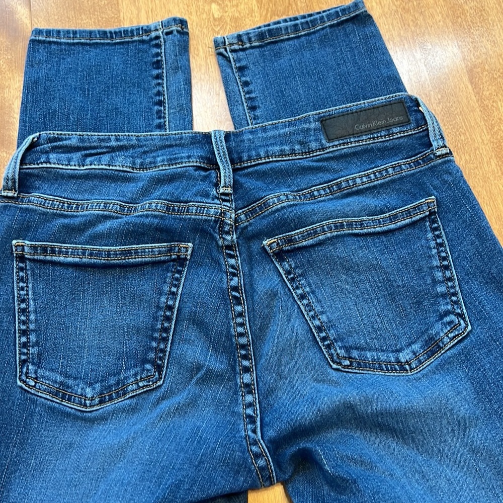 Calvin Klein Low Rise Skinny Jeans Size 2